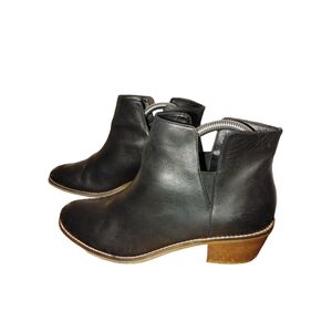 Cole Haan Laina Leather Booties Size 8.5B